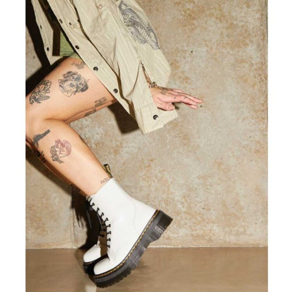 White Dr. Martens Jadon Platform Combat Boots Leather Sz 8 Grunge Alt Y2K 90s